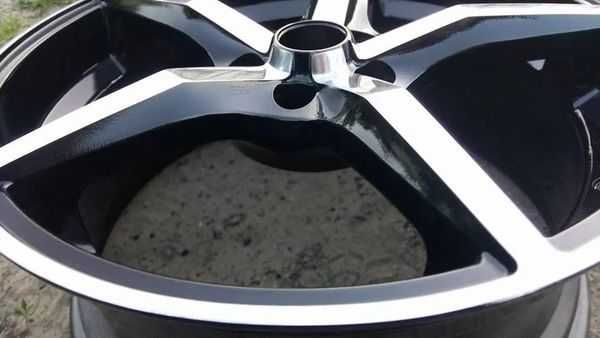 Renowacja felg i alufelg/ Usługi lakiernicze