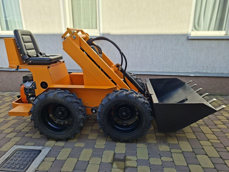 Міні навантажувач з двигуном V2, мінітрактор, мінінавантажувач