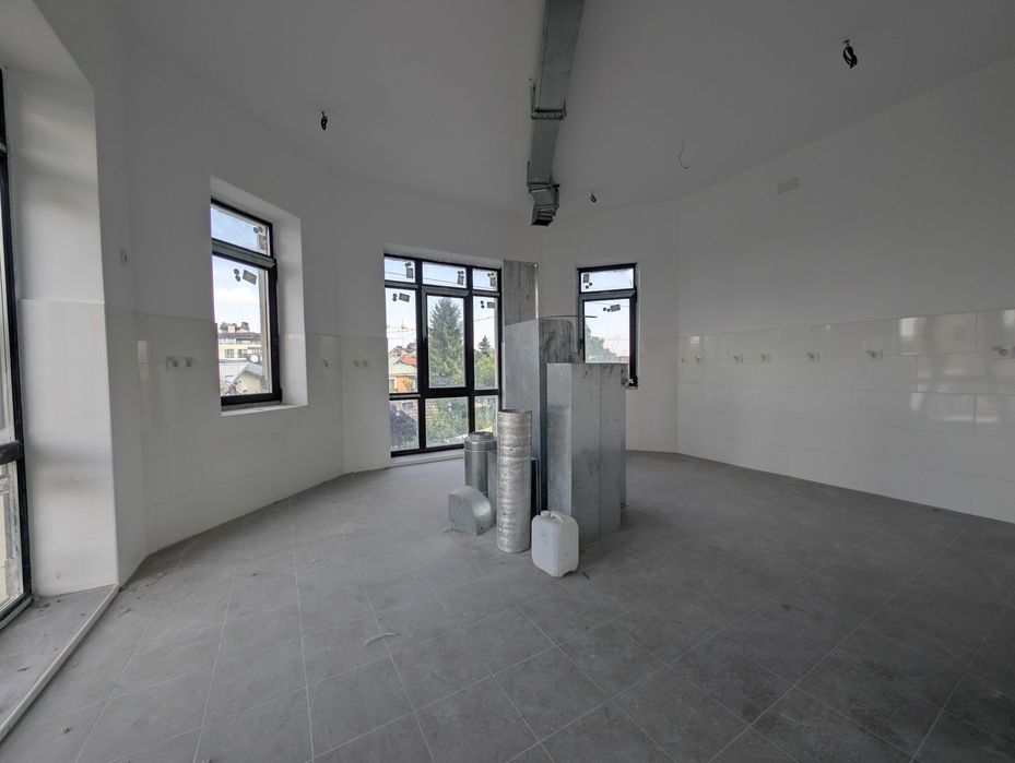 Продаж готелю 1343 м² навпроти «Женеви» | Трускавець, вул. Суховоля