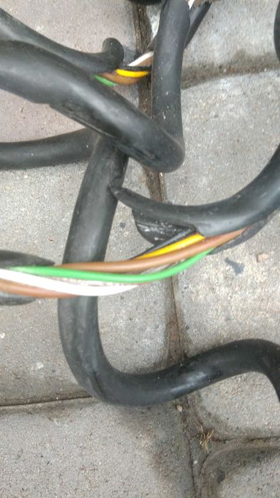 Кабель кручений електричний (голова-напівпричіп)