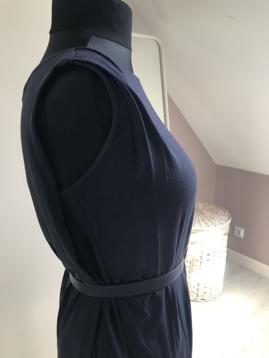 Solar granatowa sukienka zakladkami z tyłu 34 36