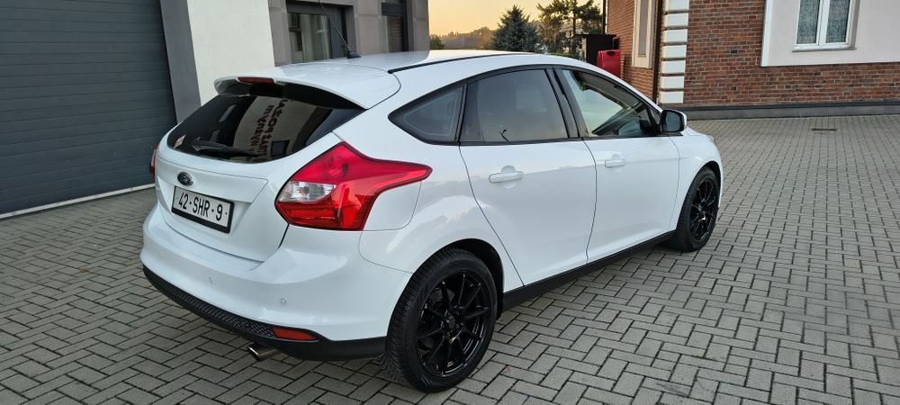 Sprzedam bardzo ładnego Forda Focusa 1.6 benzyna sprowadzony z Holandii