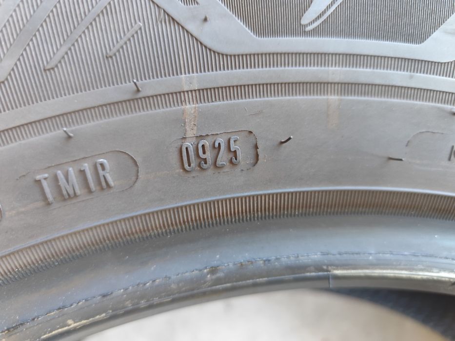Pneus 215/65r16 Goodyear EfficientGrip Performance 2Suv 80% piso