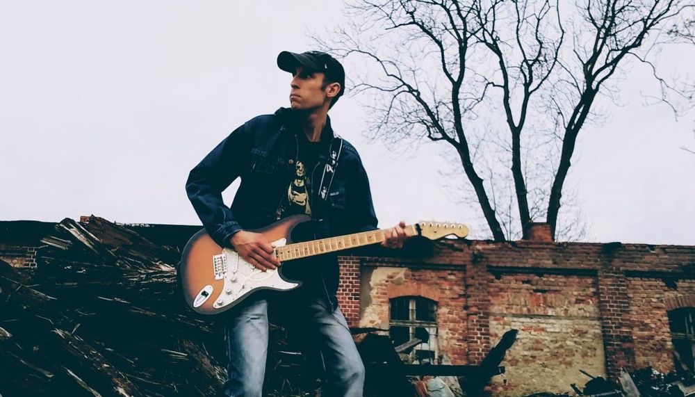 Gitarzysta na żywo!