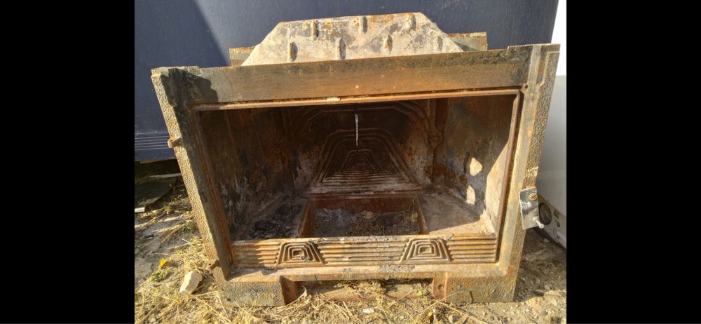 Камін чугунний без дверцят