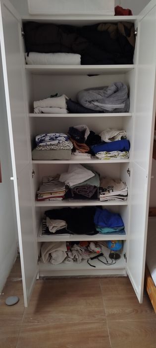 Armário branco em muito bom estado