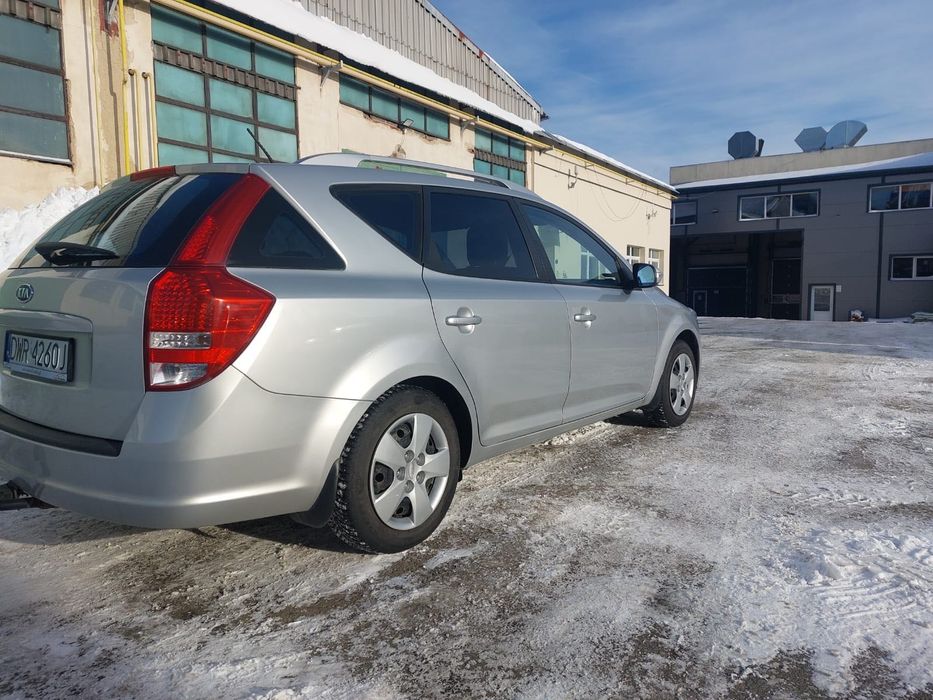 Sprzedam Kia Ceed 2010 roku