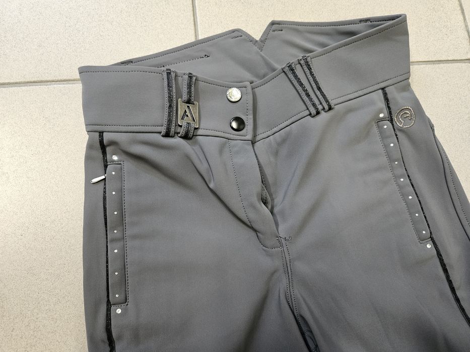 Штани для верхової їзди