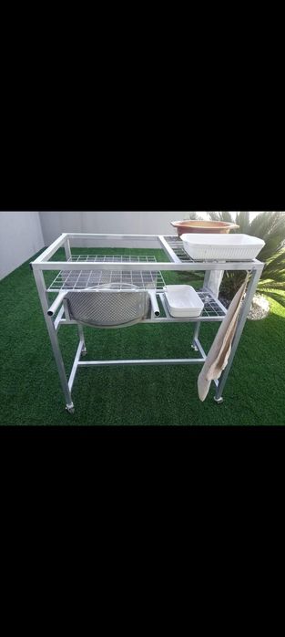 Grelhadores com e sem rodas, vários modelos.