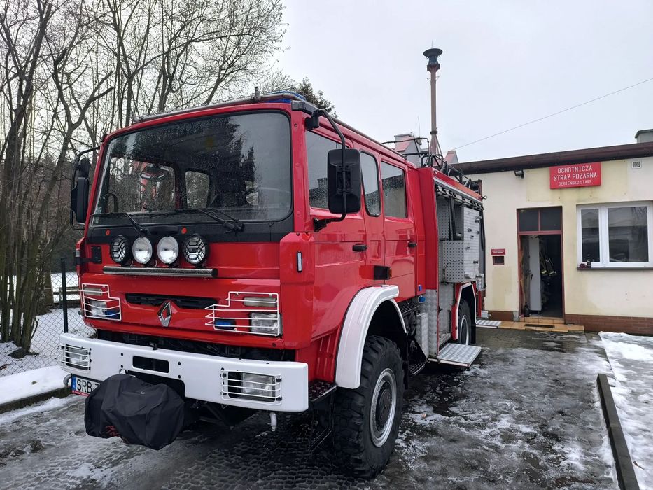 Renault MIDLINER M210  Samochód pożarniczy Renault Midliner M210, straż WISS wawrzaszek