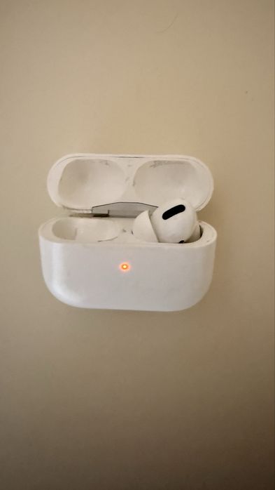Case airPods pro  1 gen + 1 правий наушник