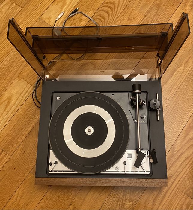 Gira-discos antigo Dual 1216