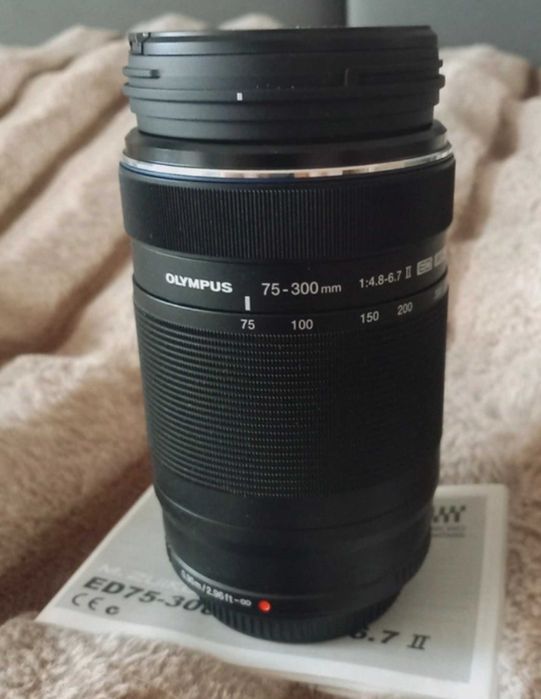 Olympus M.ZUIKO DIGITAL 75-300 mm f/4.8-6.7 ED II
