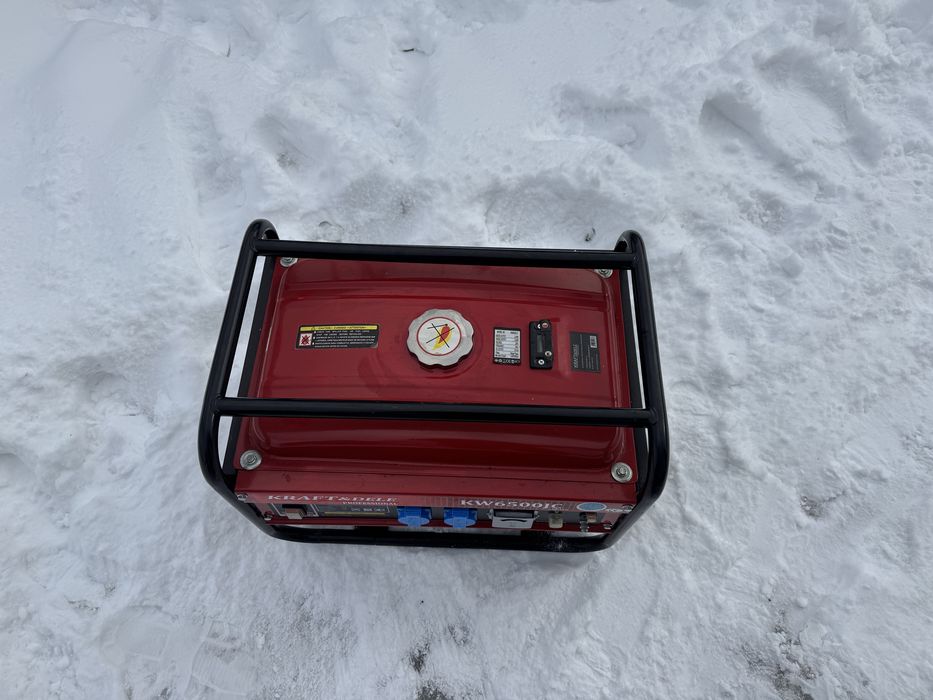 Продам бензиновий генератор KW6500JC
