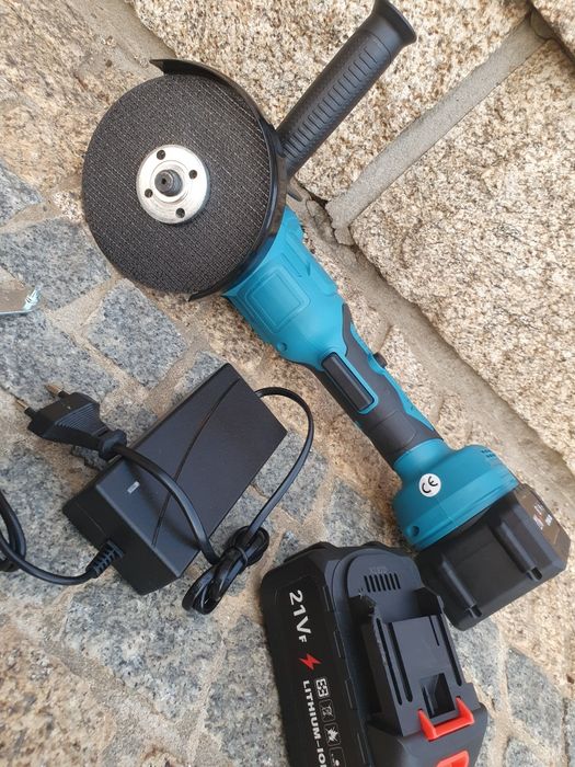 Rebarbadora Média a Bateria 21V Brushless c/ 2 Baterias (Nova)