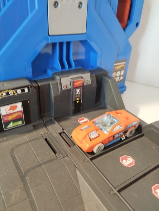 Garaż Mega Garage Hot Wheels