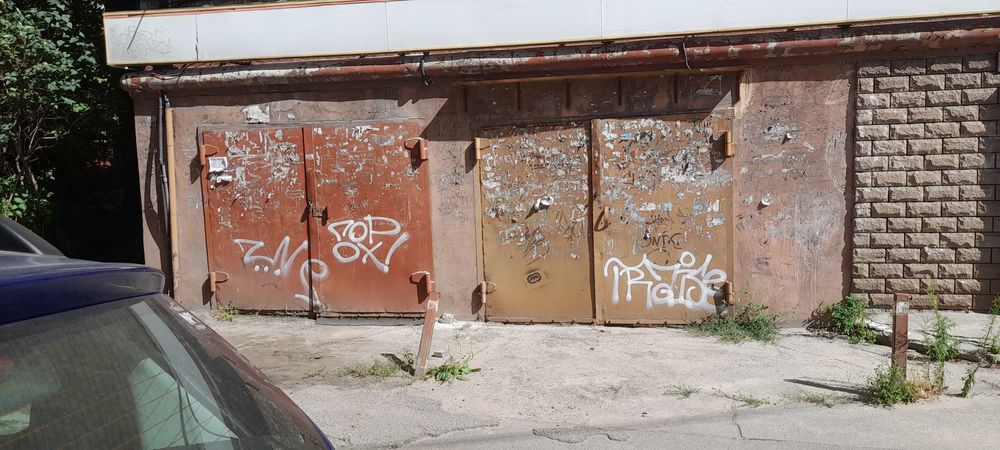 Продажа нежилого помещения.Победы-65