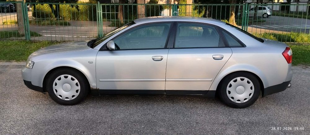 Audi A4 B6 1.6 benzyna