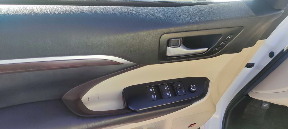 Toyota Highlander Limited 2016 hybrid