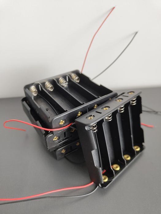 Холдер, тримач для акумуляторів 18650