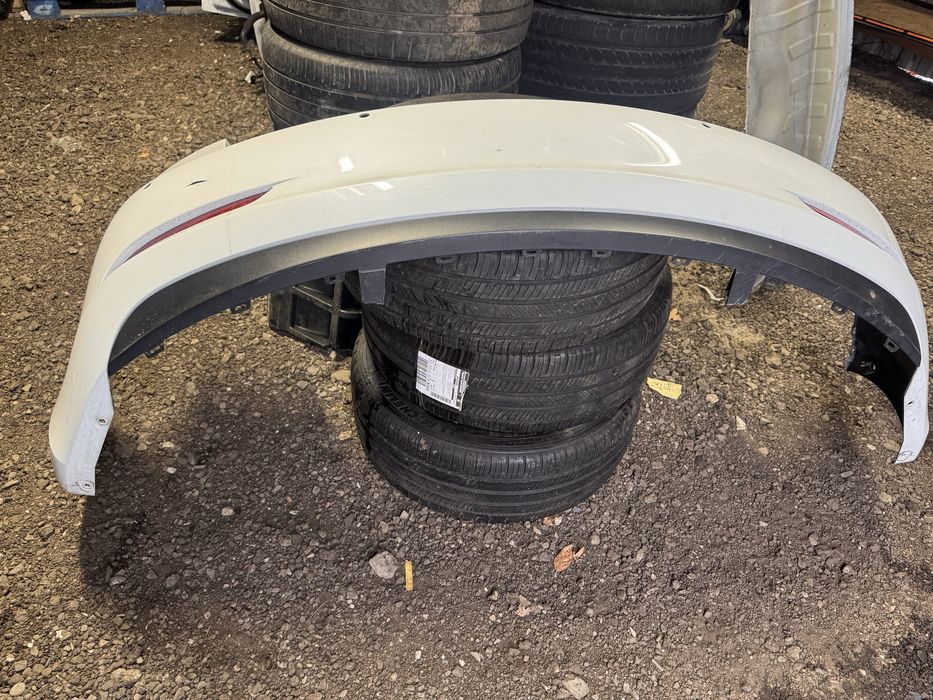 Бампер задній Tesla Model 3 білий