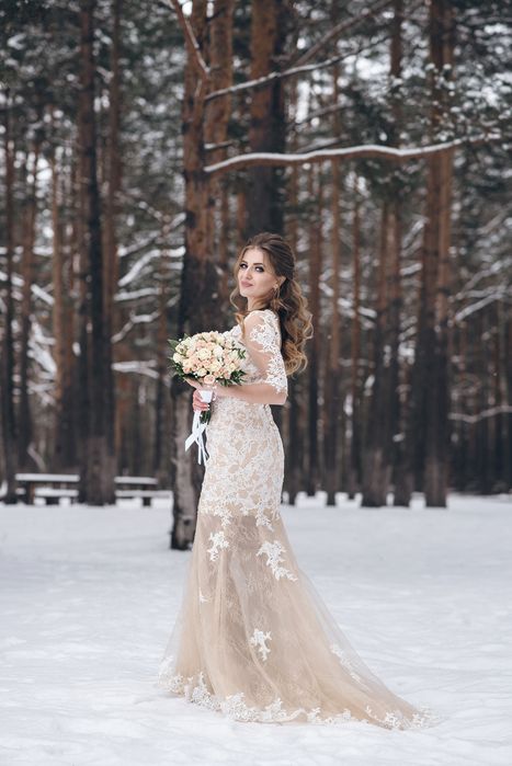 Продам весільну сукню