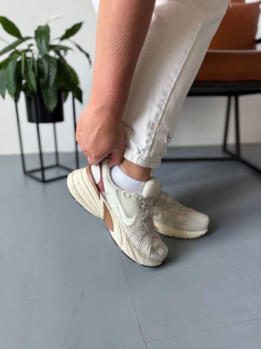 Nike V2K Runtekk Beige Grey (без предплат)