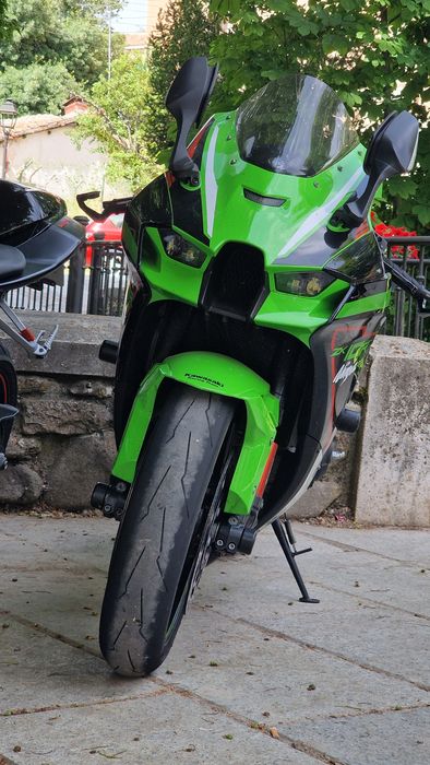 Kawasaki Ninja ZX-10R 2022 - ~15.000 km - Bem equipada
