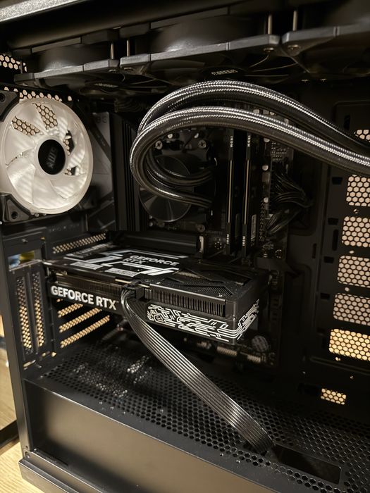 Komputer RTX 5060 ti 16GB | AMD Ryzen 5 7500F TRAY | 32 GB RAM DDR5