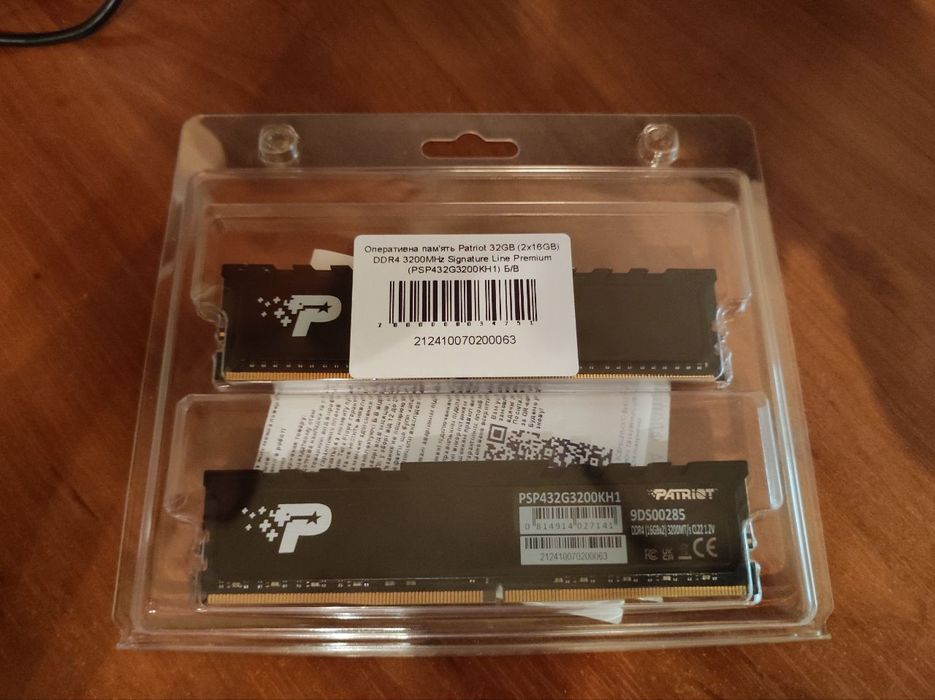 32GB×2　Patriot DDR4 PATRIOT 32 GB (2x16GB) DDR4 3200 MHz Signature Premium: 10 000 грн