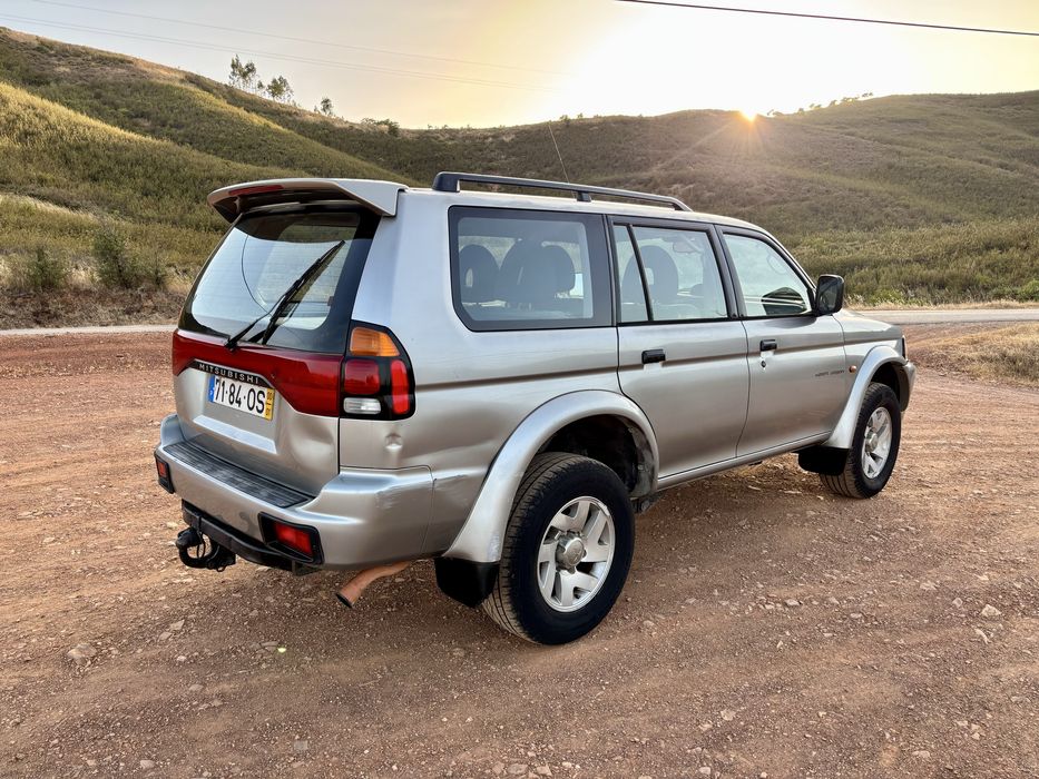 Mitsubishi Pajero Sport 2.5 TD GLS