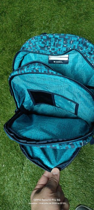 Mochila escolar nova