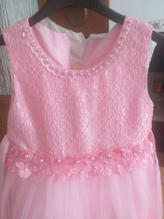 Prześliczna  sukienka różowa