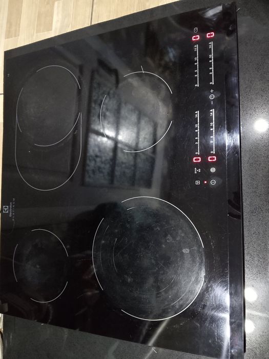 Продам варочную поверхность