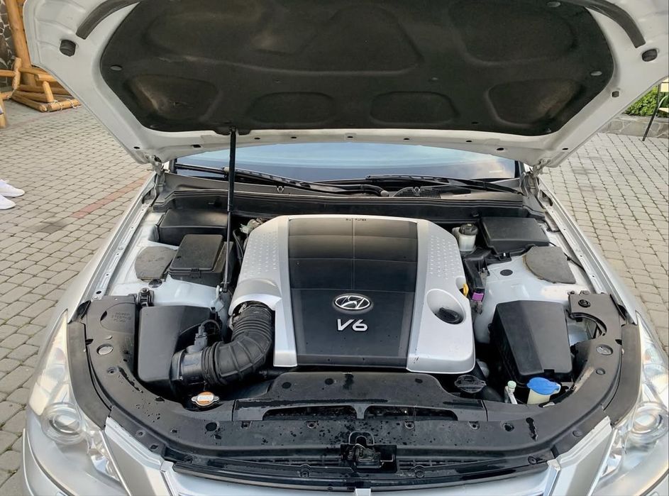 Hyundai genesis 2008р