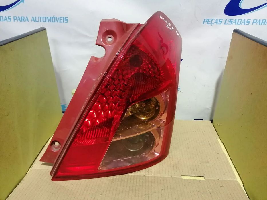 Farolim traseiro direito Suzuki Swift III 2008-2009