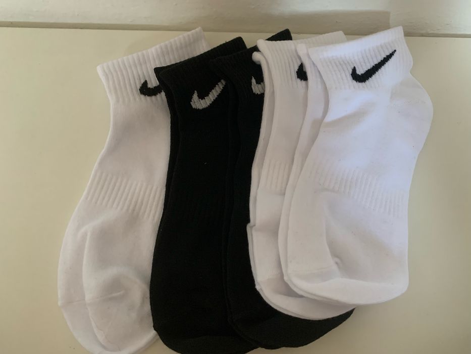 Sprzedam 5 par skarpetek nike