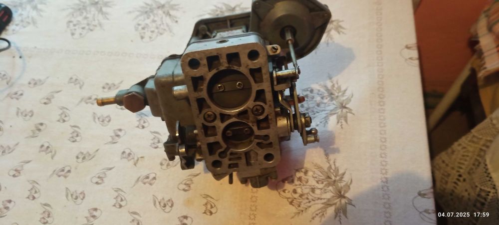 Продаю карбюратора ваз 2107