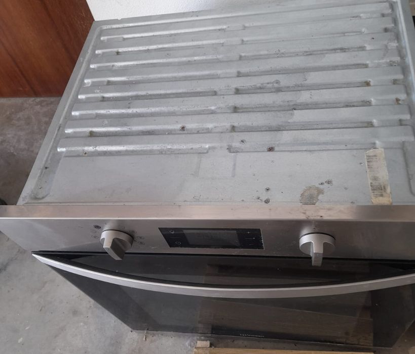 Forno de embutir Indesit