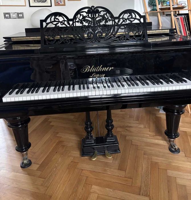 Fortepian salonowy Bluthner