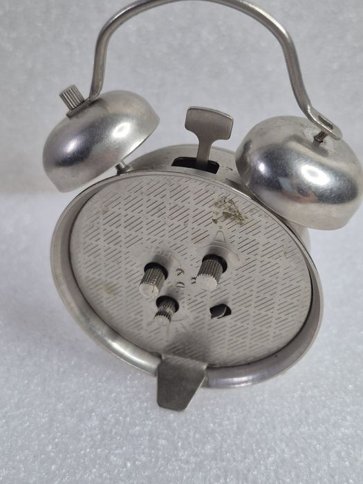 Часы ракета будильник