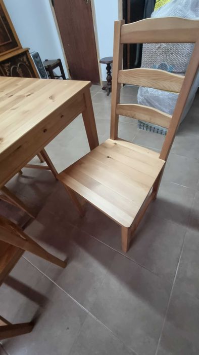 Mesa e 4 cadeira, IKEA, praticamente novo