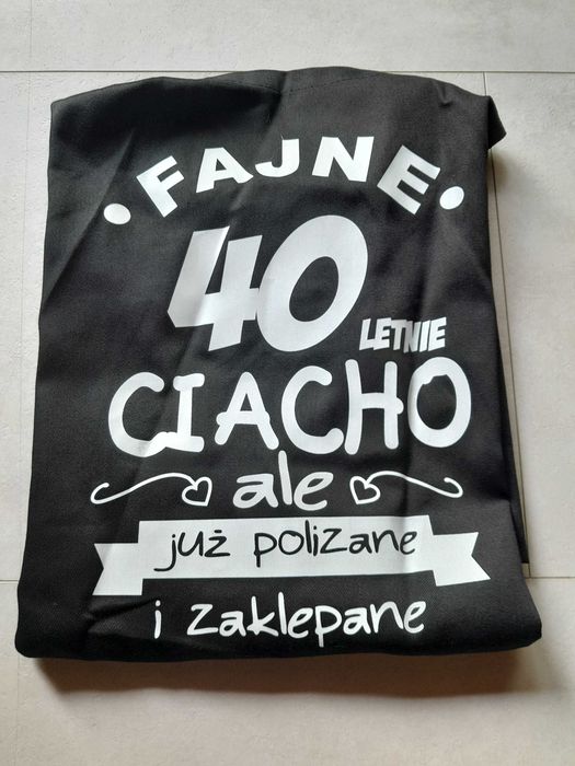 Fartuch kuchenny na 40 urodziny okolicznościowy nowy outlet