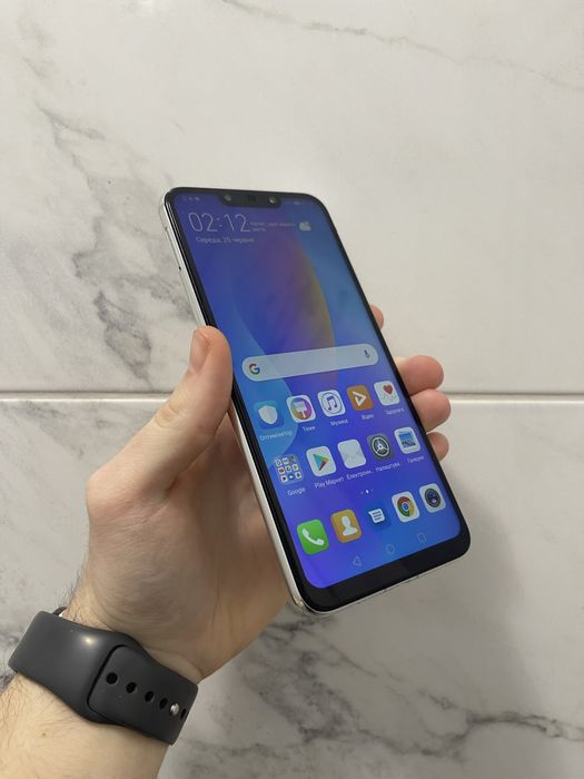 Мобільний телефон Huawei P Smart + 64 GB в гарному стані