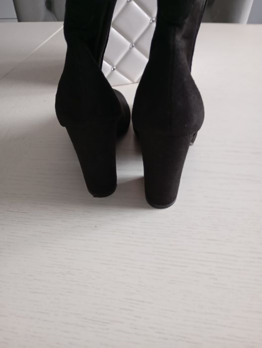 Czarne botki zamszowe 37 Lovie butik