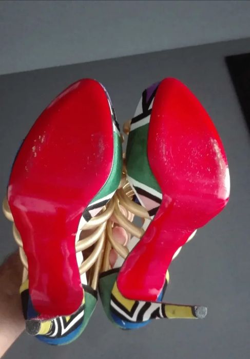 Sandálias EXTRAVAGANTES Christian Louboutin  Edição especial limitada (muito rara)