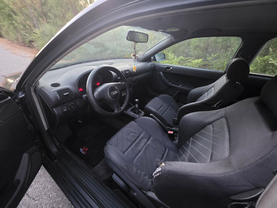 Audi A3 1.9 TDI PD 130 CV — Recaro + Jantes Audi TT 17"