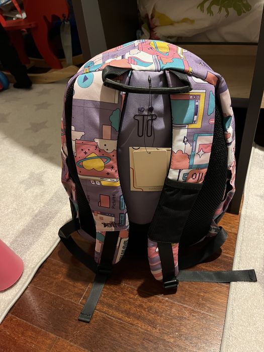 Mochila Nova Totto Xipert Multi cor c/ base de borracha