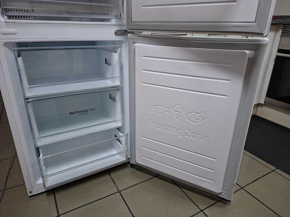 Vendo combinado LG no frost como novo