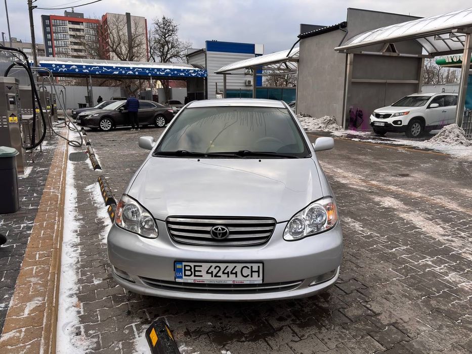 Продам Тойоту Короллу